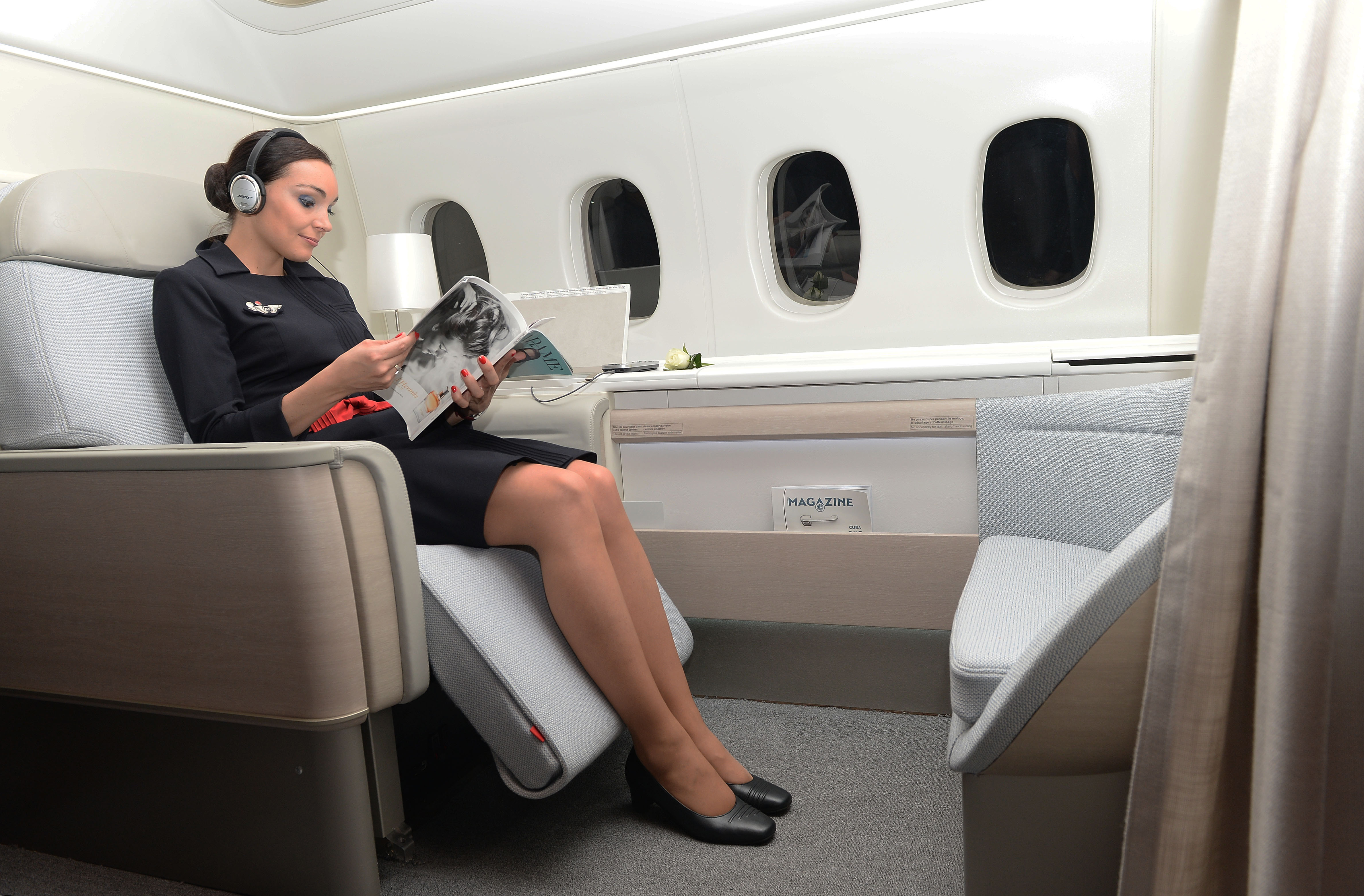 Air France unveils luxury first-class seat - LUXUO SG
